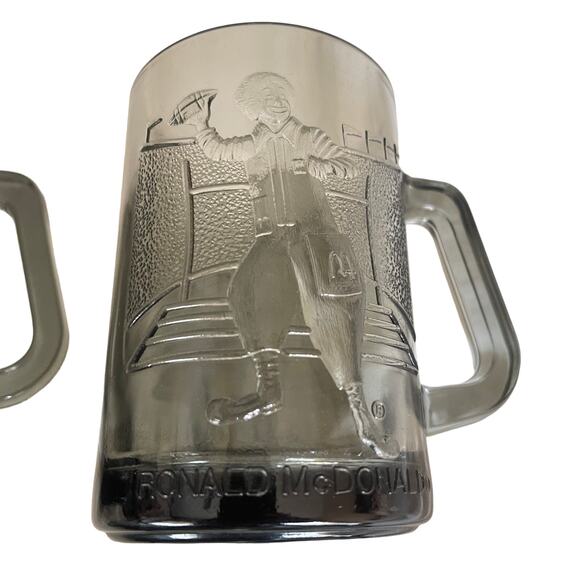 Vintage 1970s McDonalds Gray Glass Collectible Mug Lot Flintstone - Picture 4 of 8